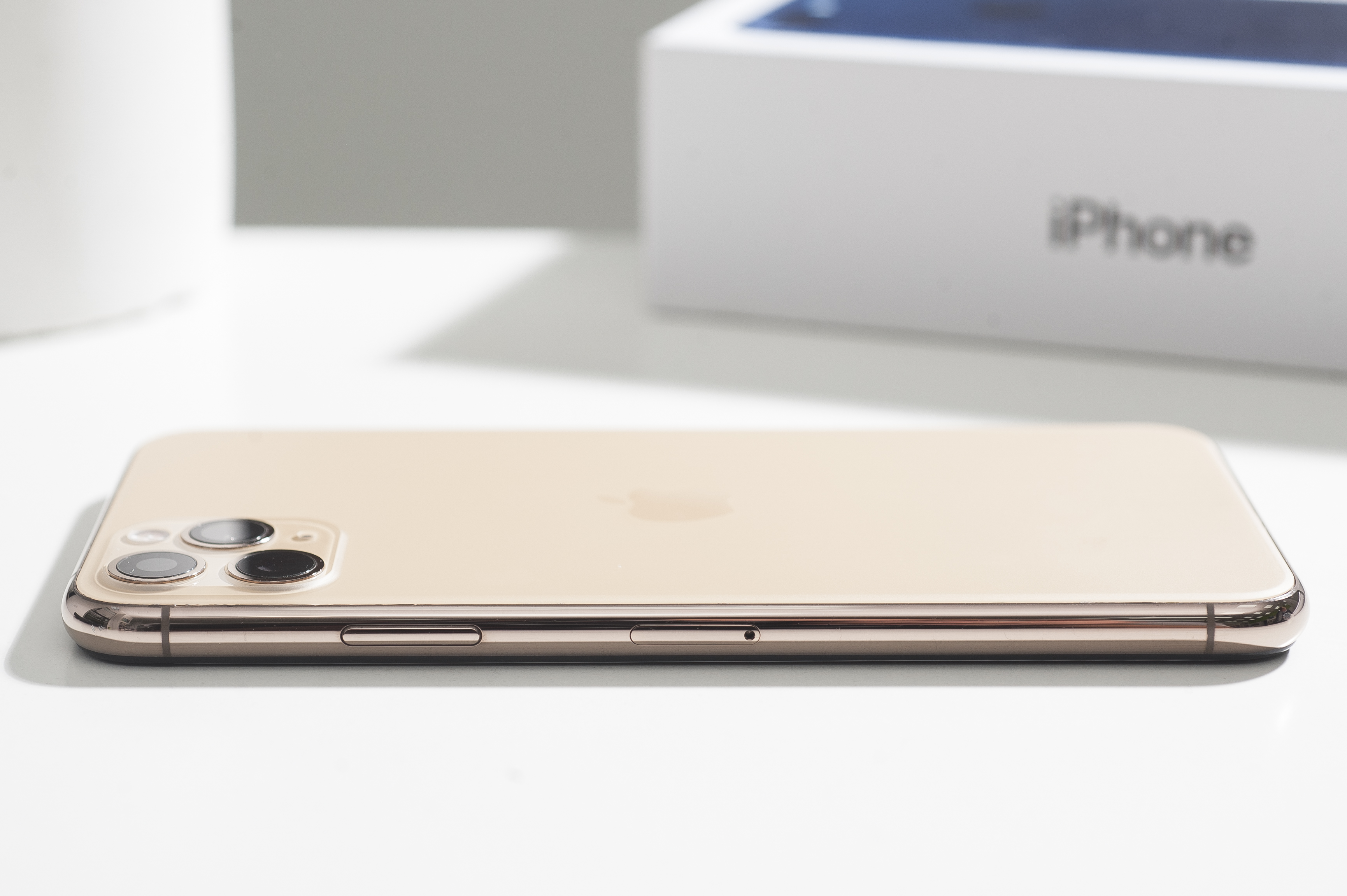 iPhone 11 Pro Max 512gb, Gold (MWHA2) б/у